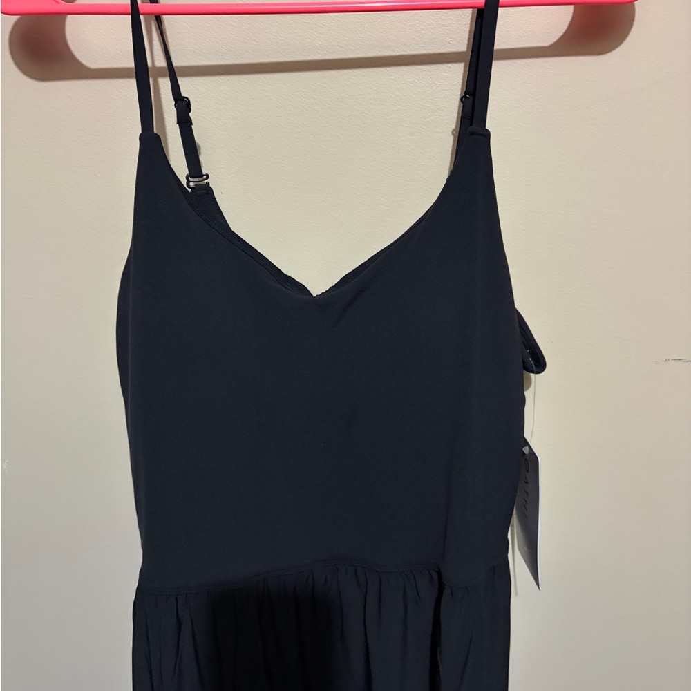 Black Sleeveless Dress - Picture 4 of 9